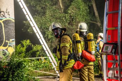 Esslingen: Brand in leerstehendem Gebaeude am Bahnhof